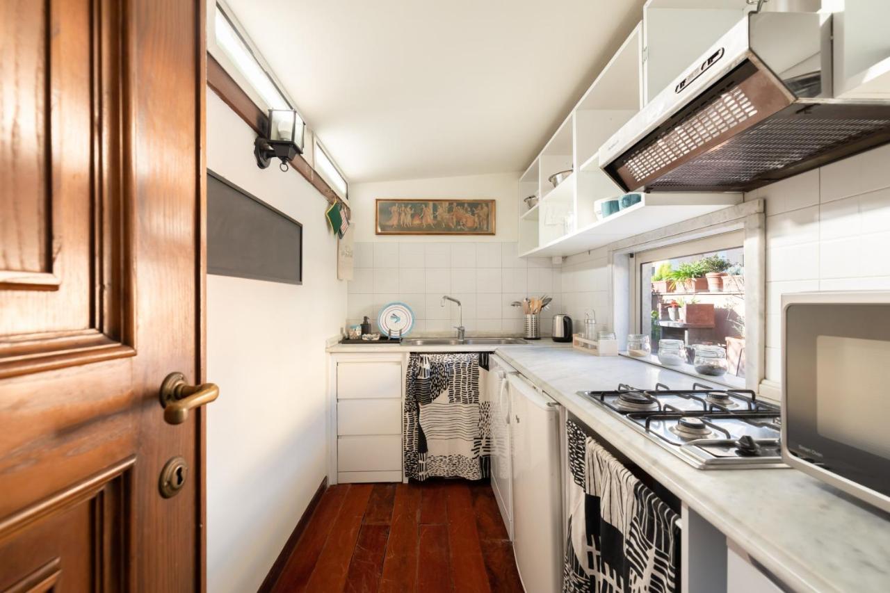 Bright And Comfy Terraced Apartment In Trastevere Rome Extérieur photo